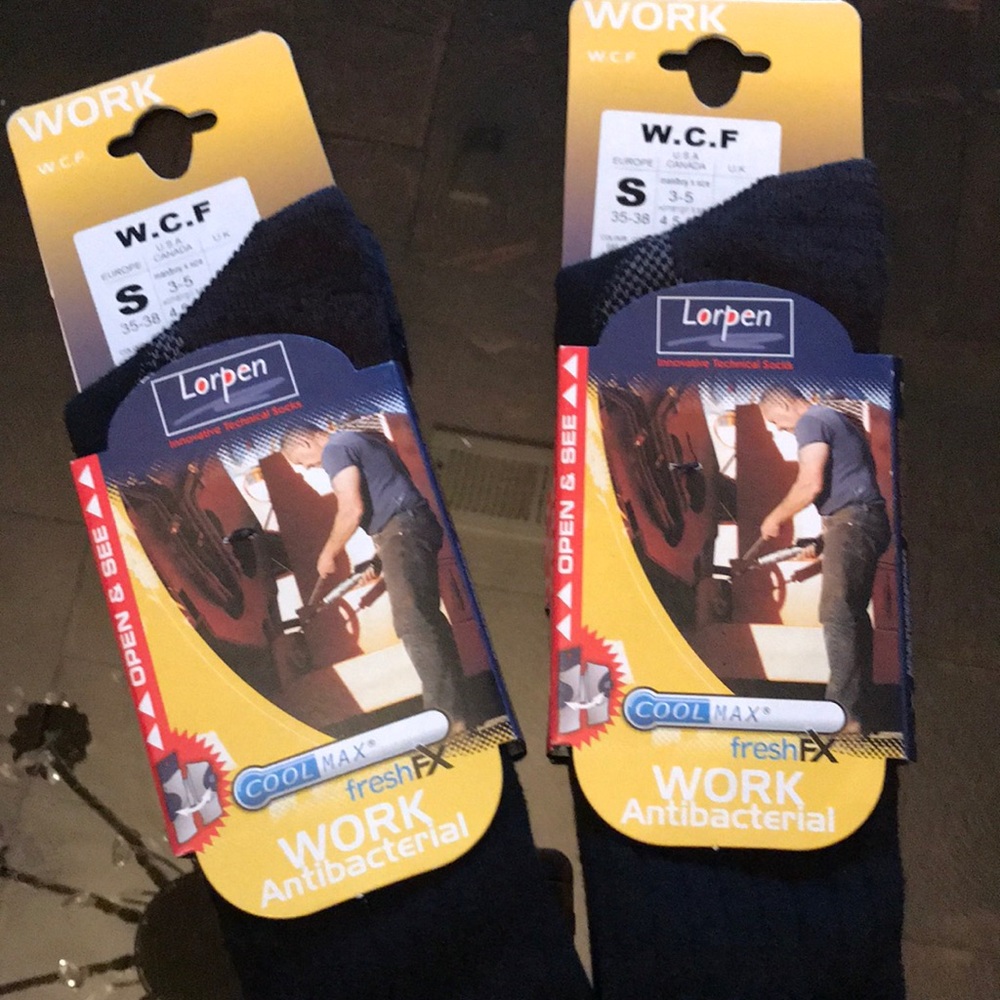 New! 2 pairs Lorpen Coolmax work socks small